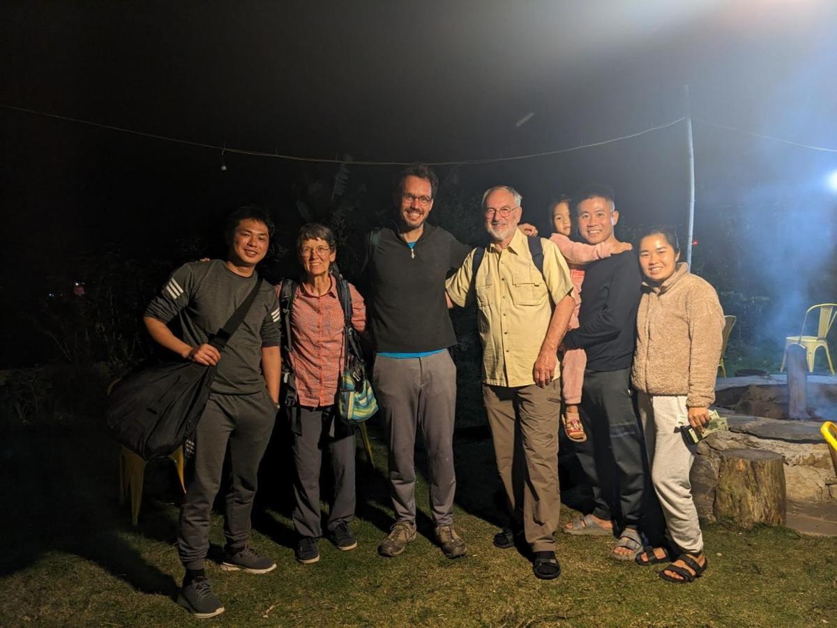 Homestay Field - Bungalow, Ha Giang Loop Tour, Motorbikes Rental ภายนอก รูปภาพ