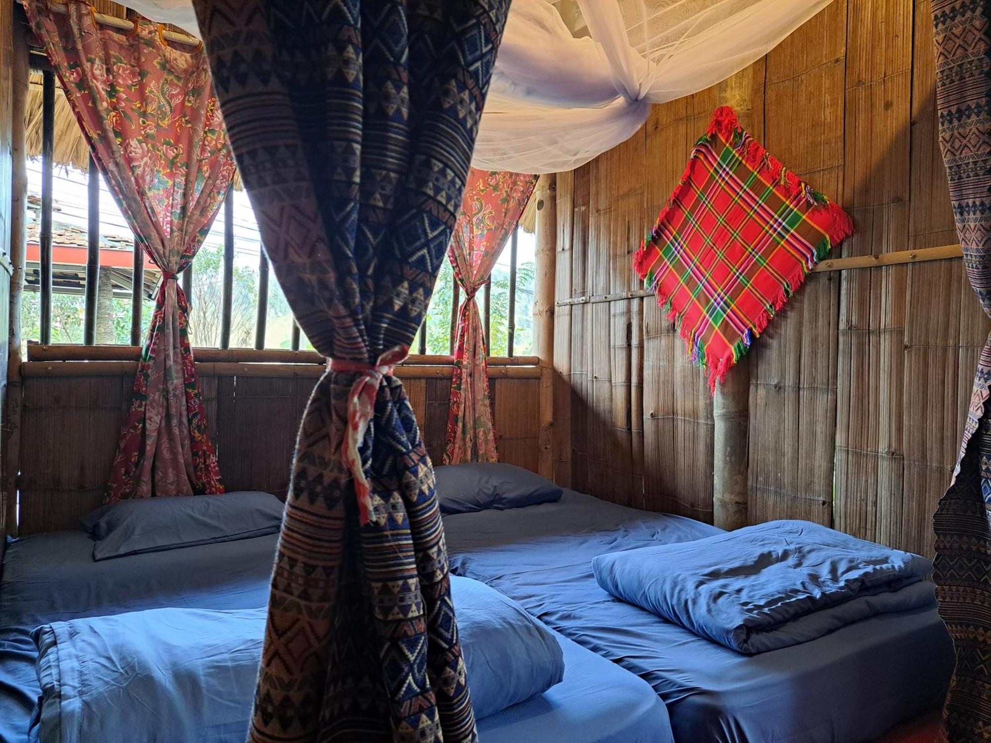 Homestay Field - Bungalow, Ha Giang Loop Tour, Motorbikes Rental ภายนอก รูปภาพ