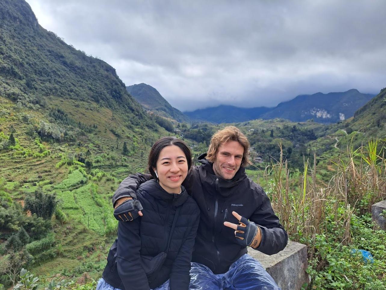 Homestay Field - Bungalow, Ha Giang Loop Tour, Motorbikes Rental ภายนอก รูปภาพ